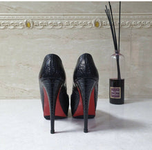 Load image into Gallery viewer, CHRISTIAN LOUBOUTIN Black Crocodile Pumps Heels Shoes Sz.38,5 - LuxyBrand
