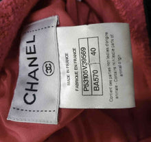 Load image into Gallery viewer, Chanel Tweed Mini Skirt size 40 - LuxyBrand
