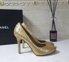 Load image into Gallery viewer, CHANEL Gold Sequins Heels Shoes Sz.38,5 AUTH - LuxyBrand
