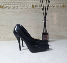 Load image into Gallery viewer, Dior Black Leather Pumps Heels Shoes Sz 39,5 - LuxyBrand
