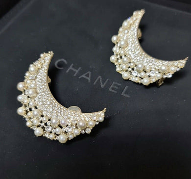 Chanel 2015 crystal pearl ear cuffs earrings - LuxyBrand