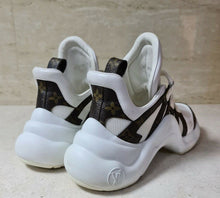 Load image into Gallery viewer, Louis Vuitton ARCHLIGHT Monogram Leather Sneakers Trainers Sz.38 - LuxyBrand
