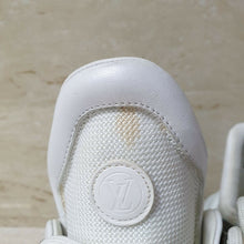 Load image into Gallery viewer, Louis Vuitton ARCHLIGHT Monogram Leather Sneakers Trainers Sz.38 - LuxyBrand
