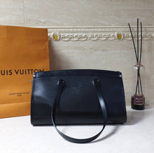 Load image into Gallery viewer, Louis Vuitton Madeleine Black Epi Leather Pm Satchel Bag
